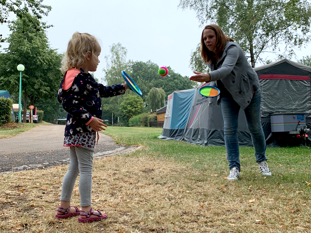 De leukste spellen voor de camping - Campingzoeker