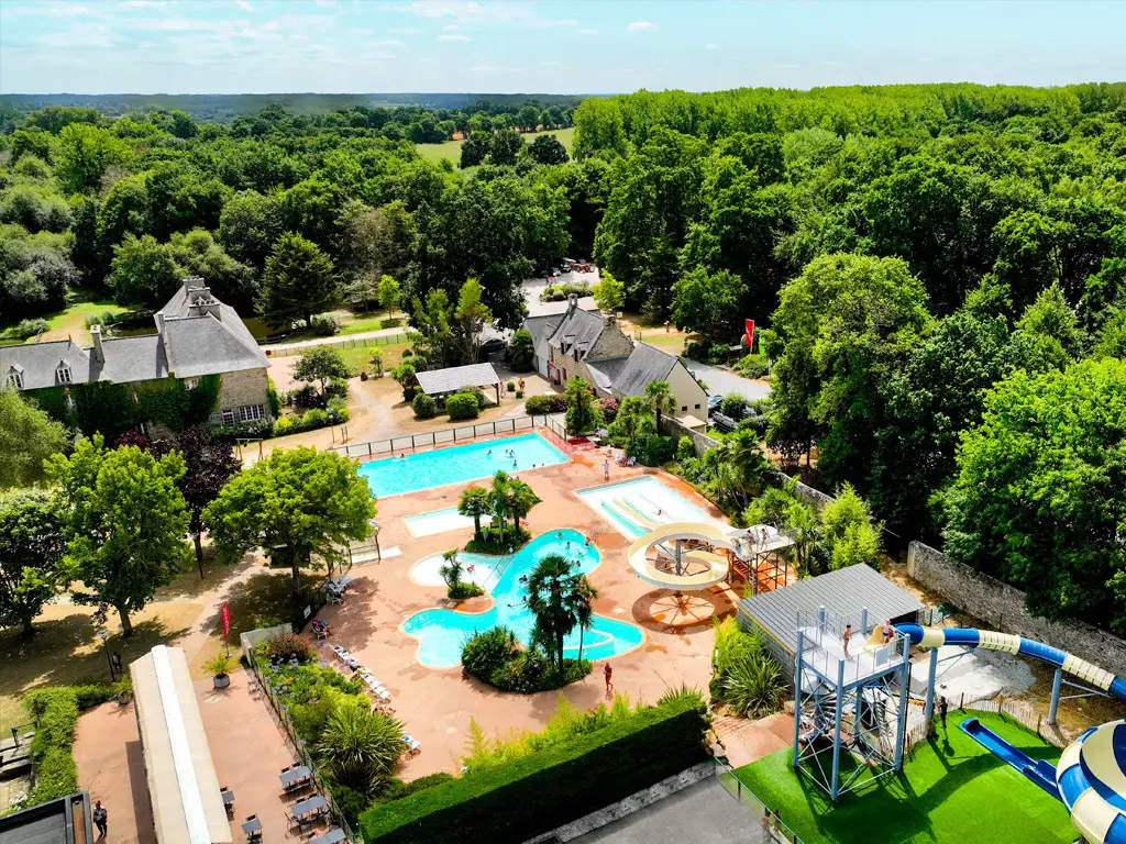 Kasteelcamping met een mooi nieuw waterpark