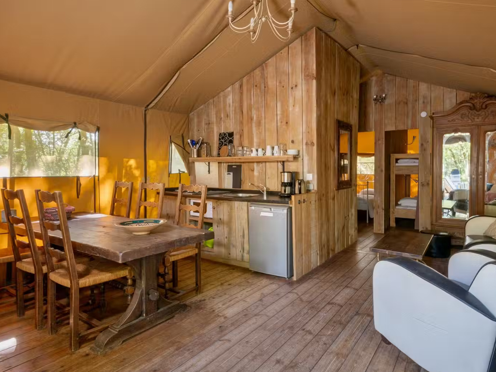 Camping Le Pech Charmant 1