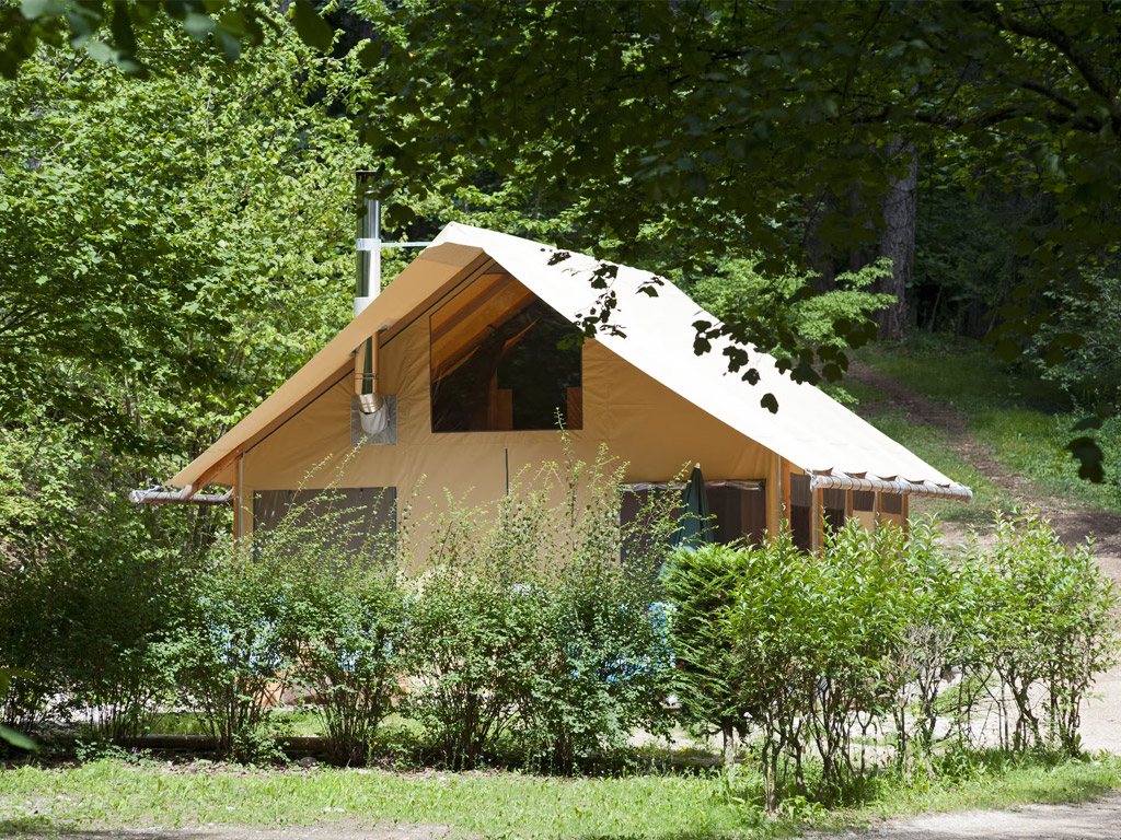 Camping Huttopia Divonne Les Bains 3