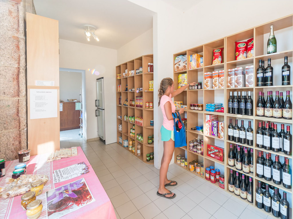 Castel Camping Chateau De Poinsouze 7