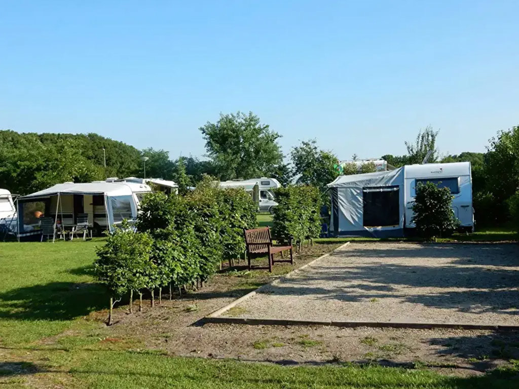 Rustige, eenvoudige camping net buiten Kaatsheuvel