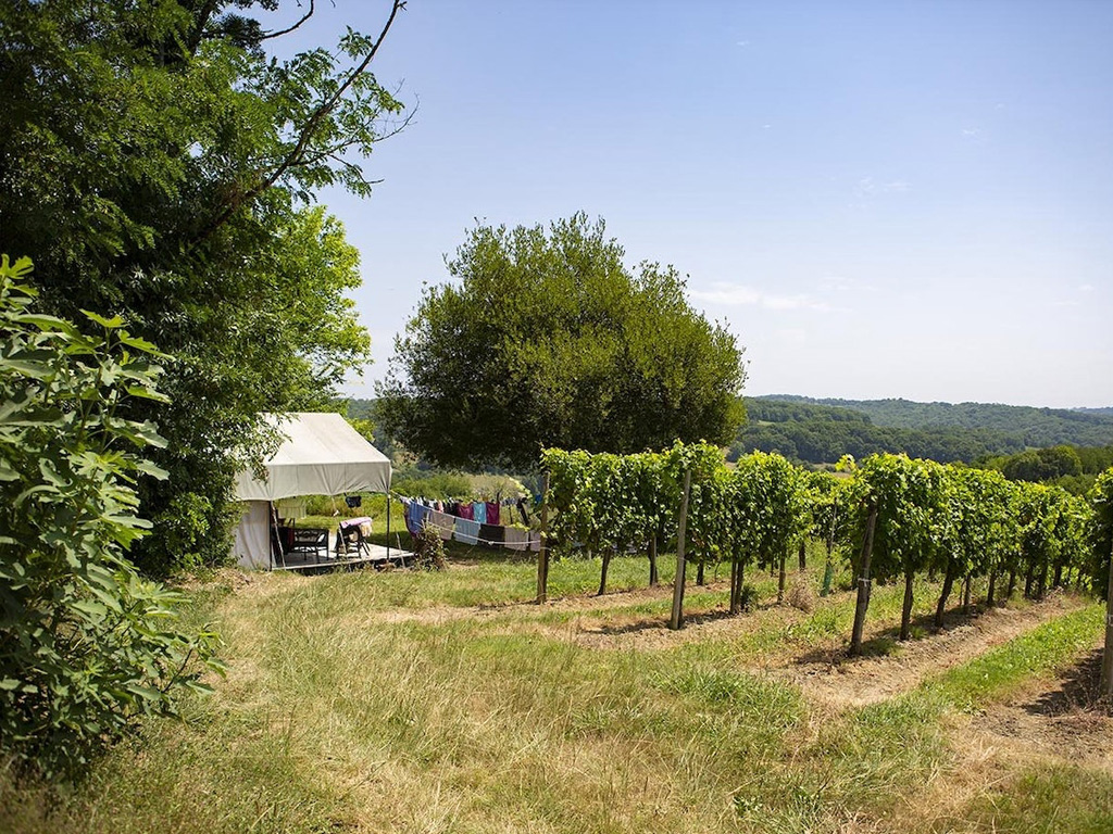 Een pittoreske kleine Franse camping in Frans Baskenland