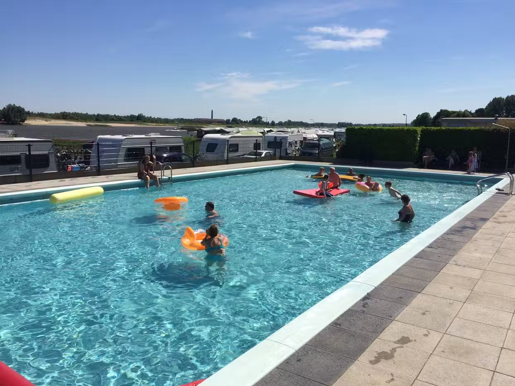 Camping Waalstrand 8