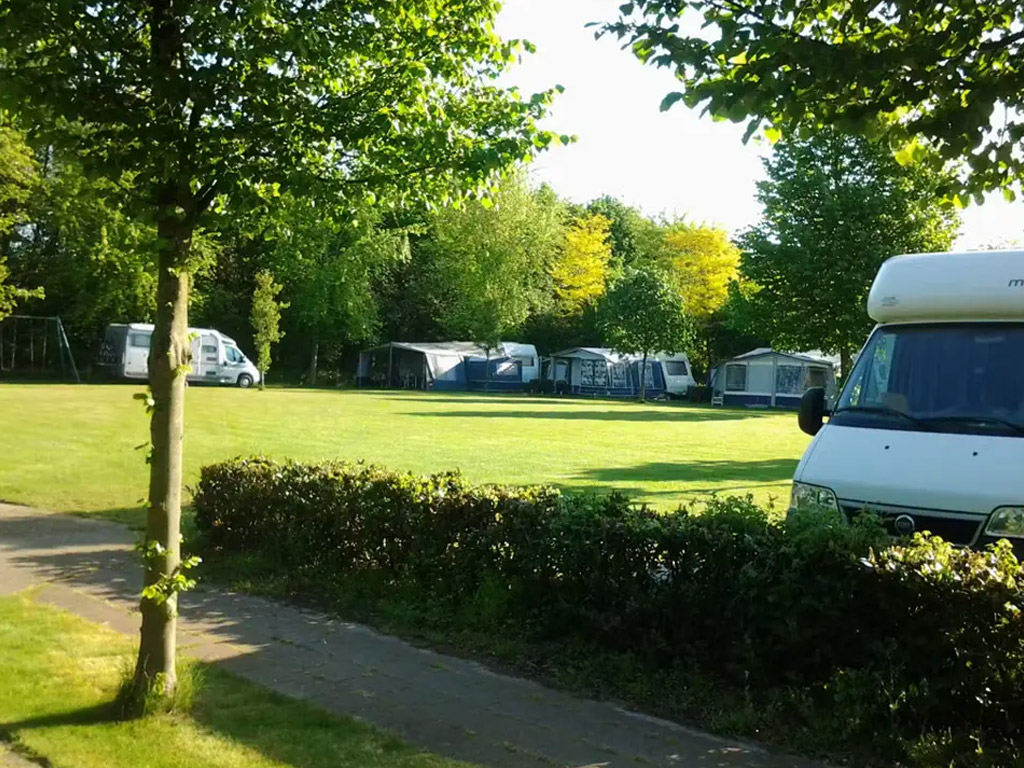Kamperen vlakbij de Efteling is een voordeling alternatief