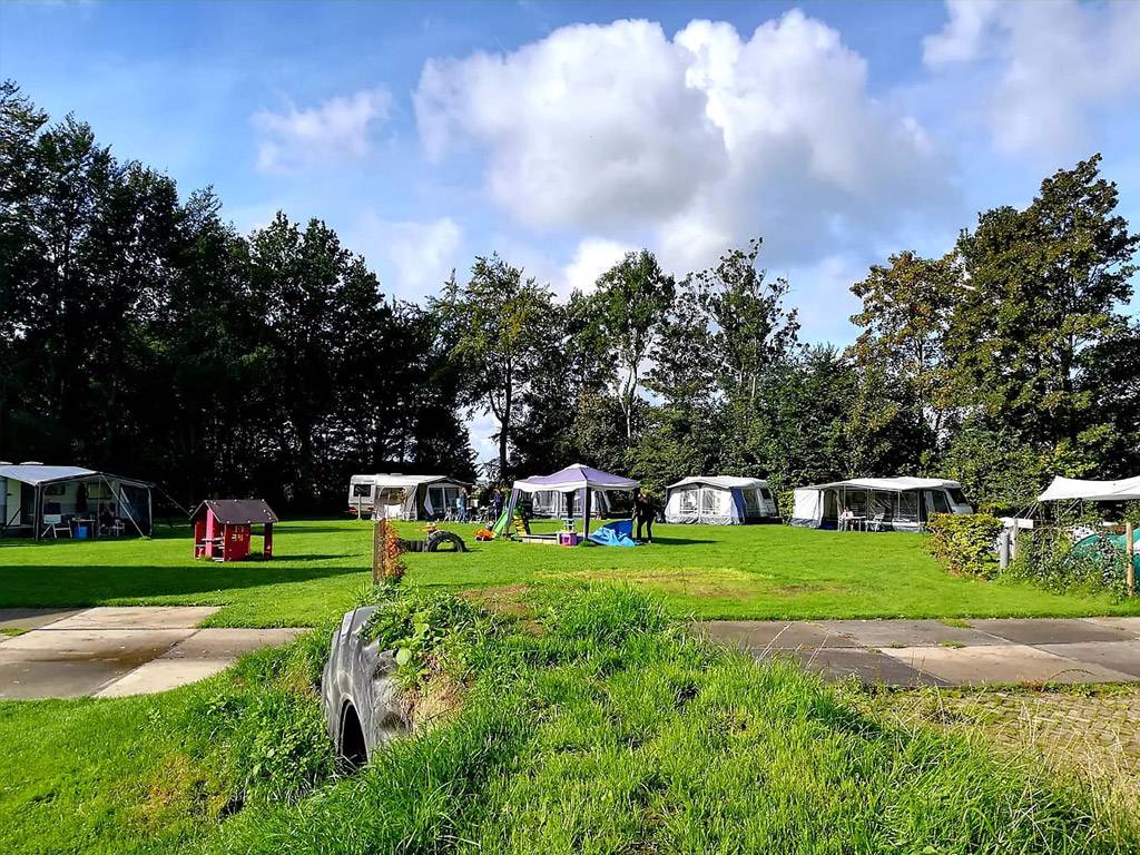 Kamperen bij de boer op de voormalige zuiderzeebodem