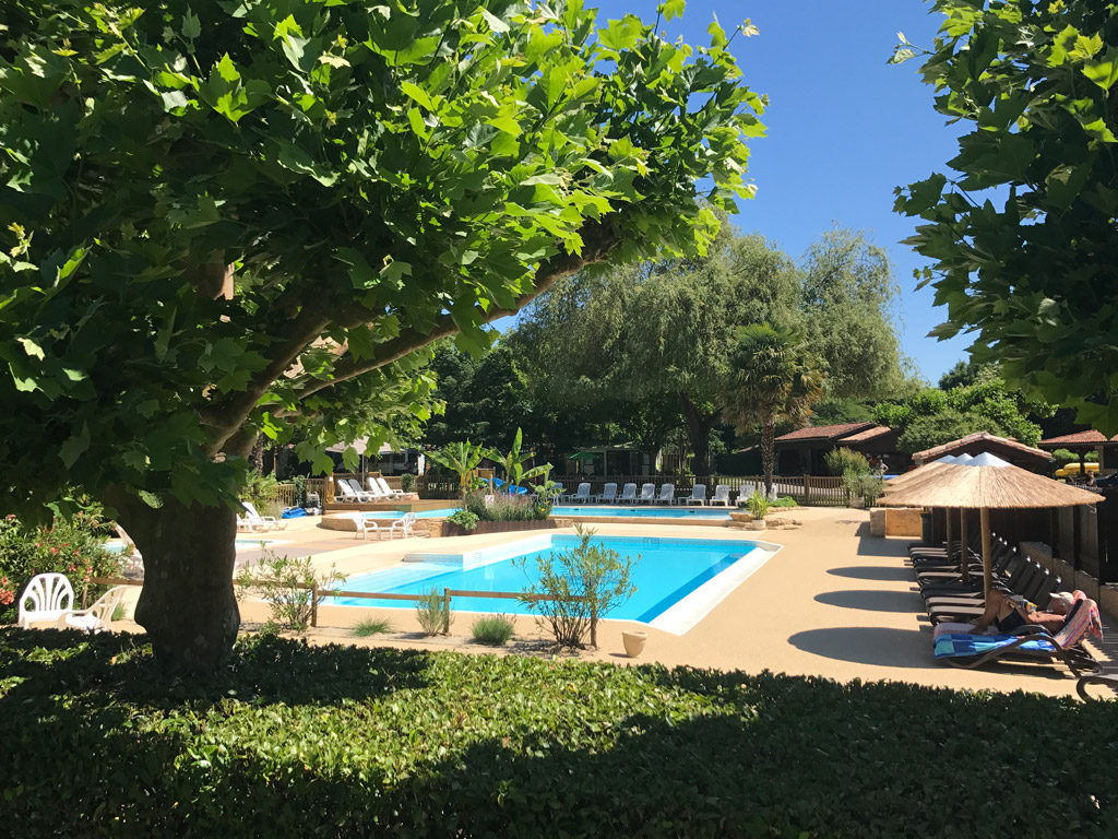 Camping Le Port De Limeuil 11