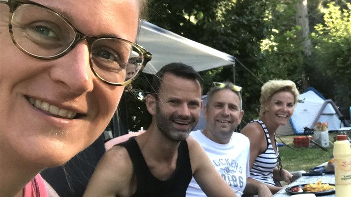 Kamperen met vrienden? 5 tips om dát te overleven