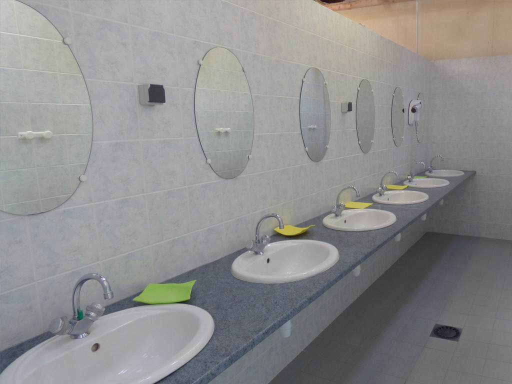 Centre De Vacances Naturiste Domaine De La Gagere 1