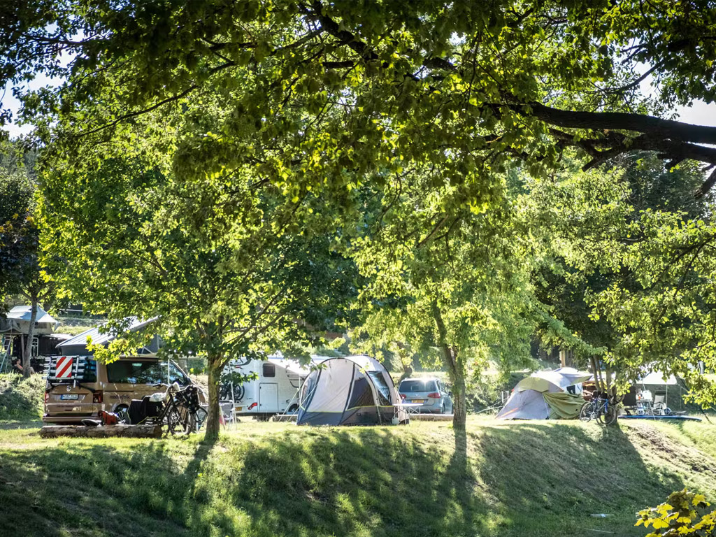 Camping Huttopia Lac De Serre Poncon 4