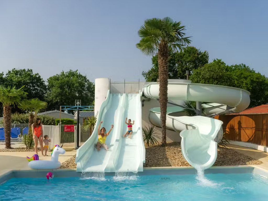 Camping Paradise Domaine Les Charmilles 4