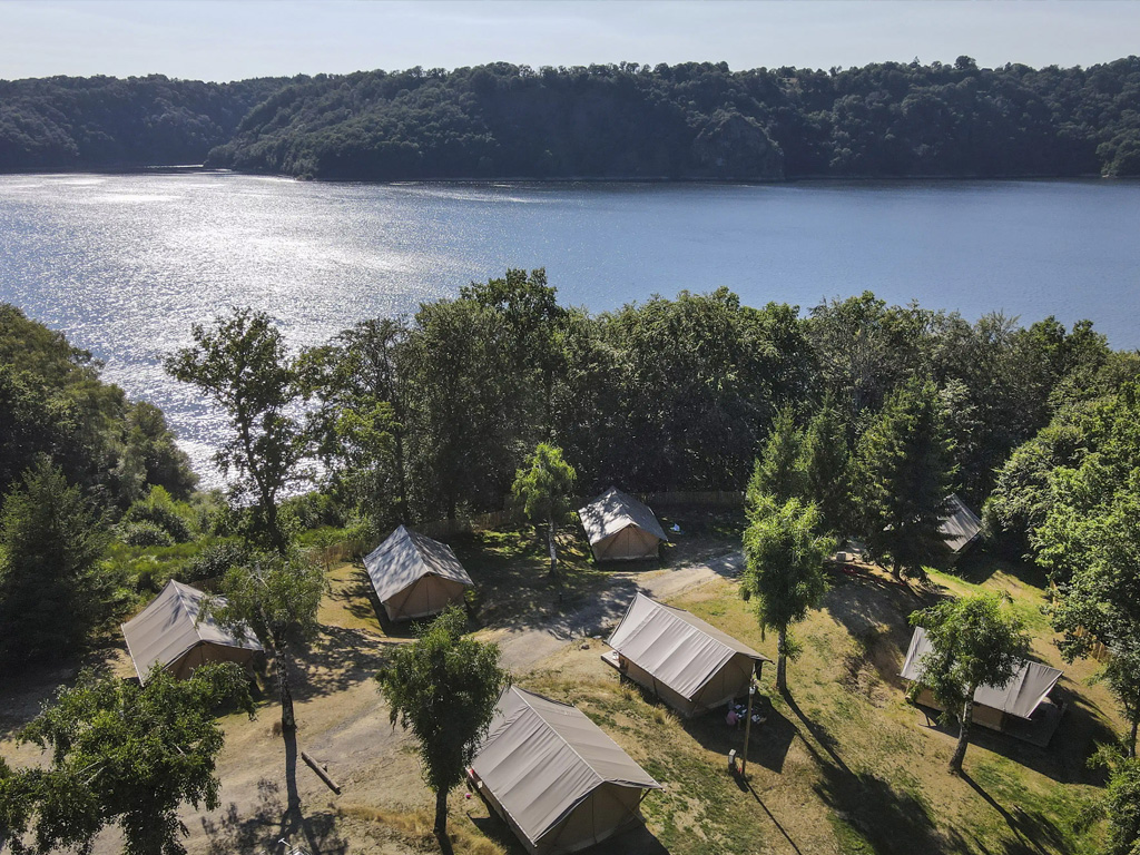 Camping Huttopia Lac De La Siauve 2