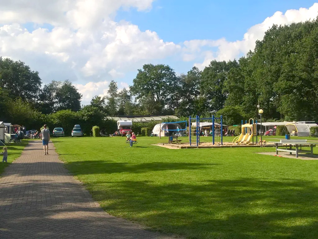 Camping met veel speeltuintjes en sportgelegenheden