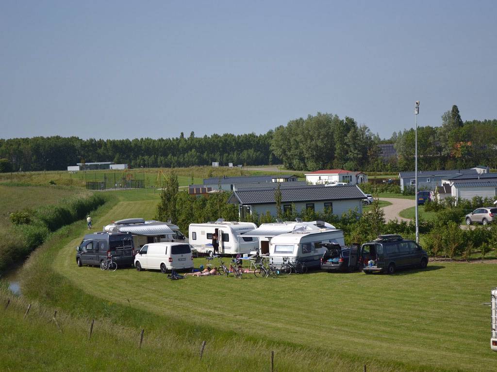 Een ideale stek voor surfers met een camper(busje)