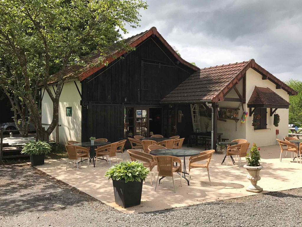 Centre De Vacances Naturiste Domaine De La Gagere 8