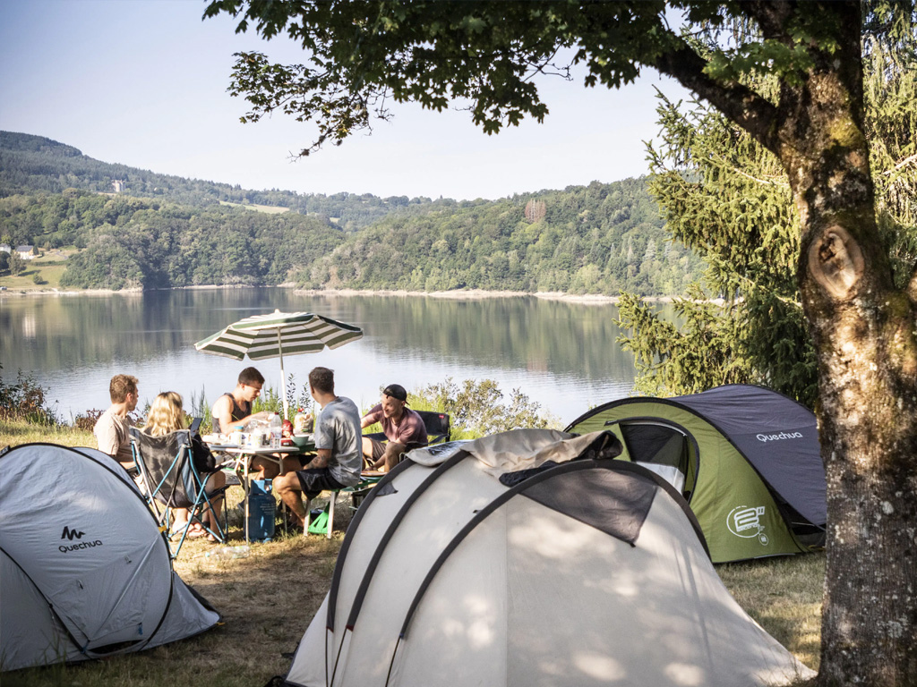 Camping Huttopia Lac De La Siauve 4