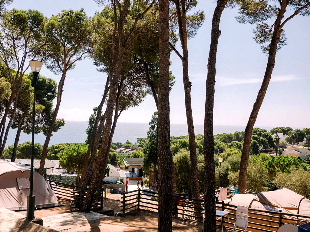 Met eigen 'Cala beachclub' op het strand op deze moois camping in Zuid-Frankrijk