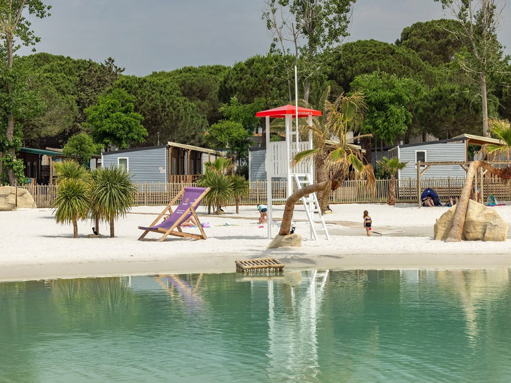 Vijfsterren glampingresort met eigen wijndomein