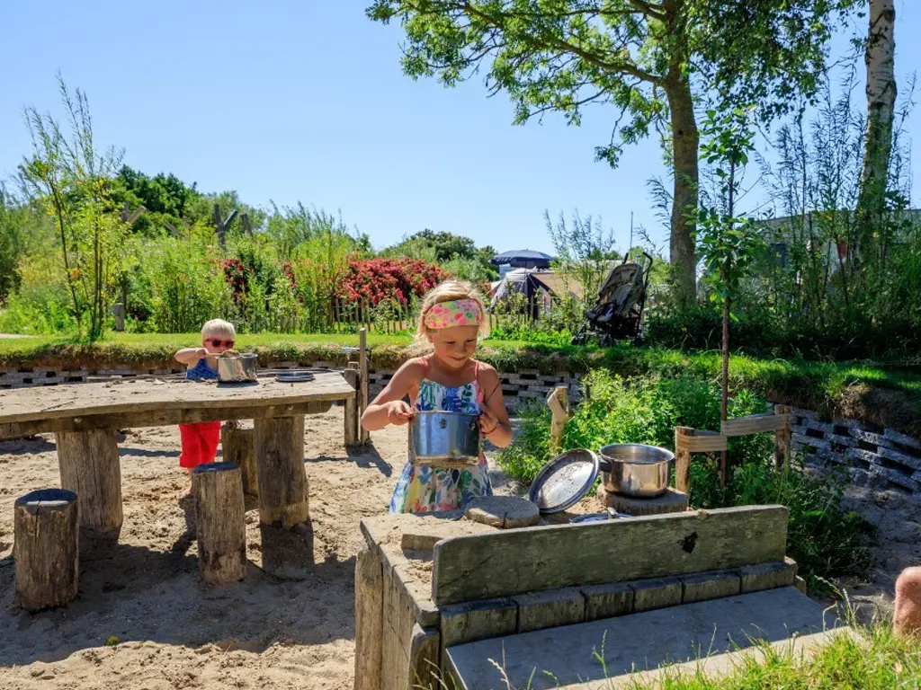 Relaxplek aan zee op deze duurzame camping