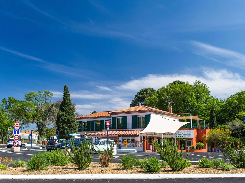 Camping Le Bois De Valmarie 6
