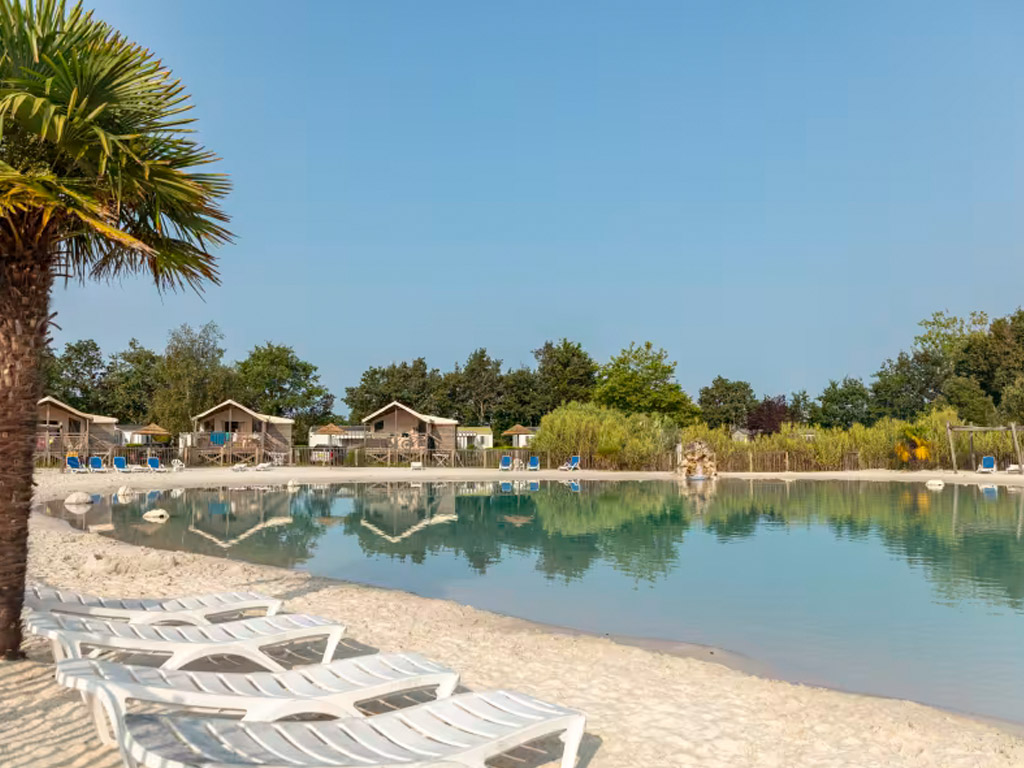 Romanee Camping L Evasion 8