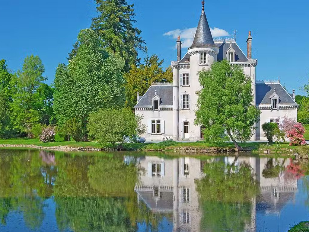 Castel Camping Chateau De Poinsouze 1