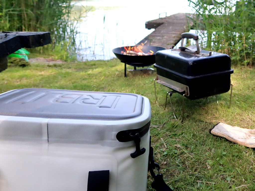 Een koeltas voor op de camping