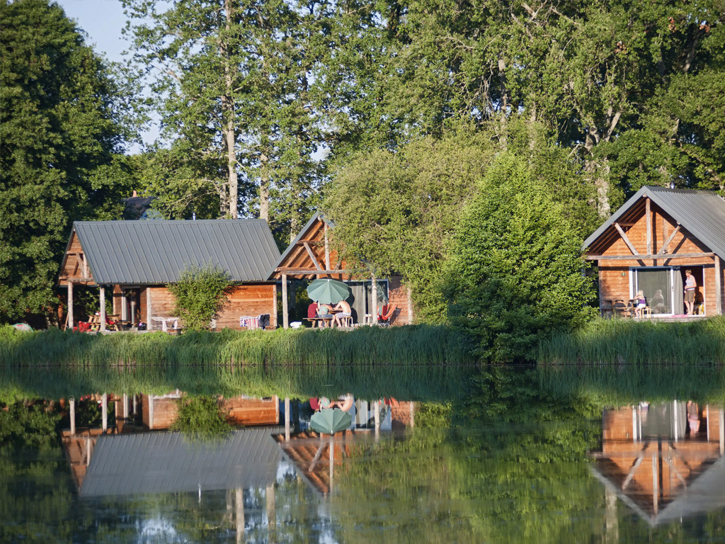 Camping Huttopia Lac De Rille 3