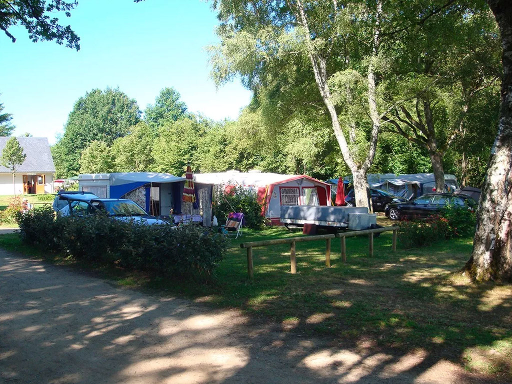 Camping Le Port De Neuvic 10