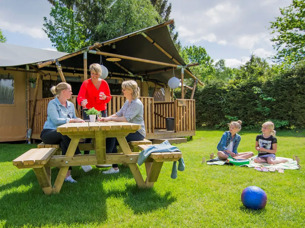 Camping bij all-inclusive pretpark