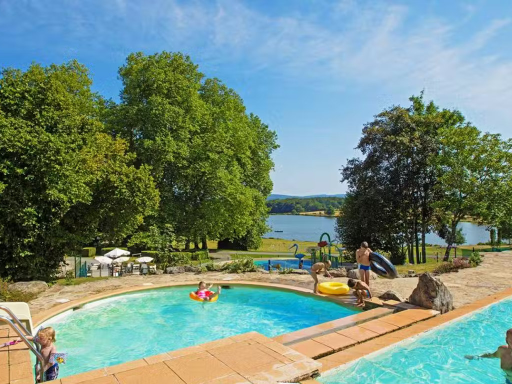 Castel Camping Chateau De Poinsouze 2