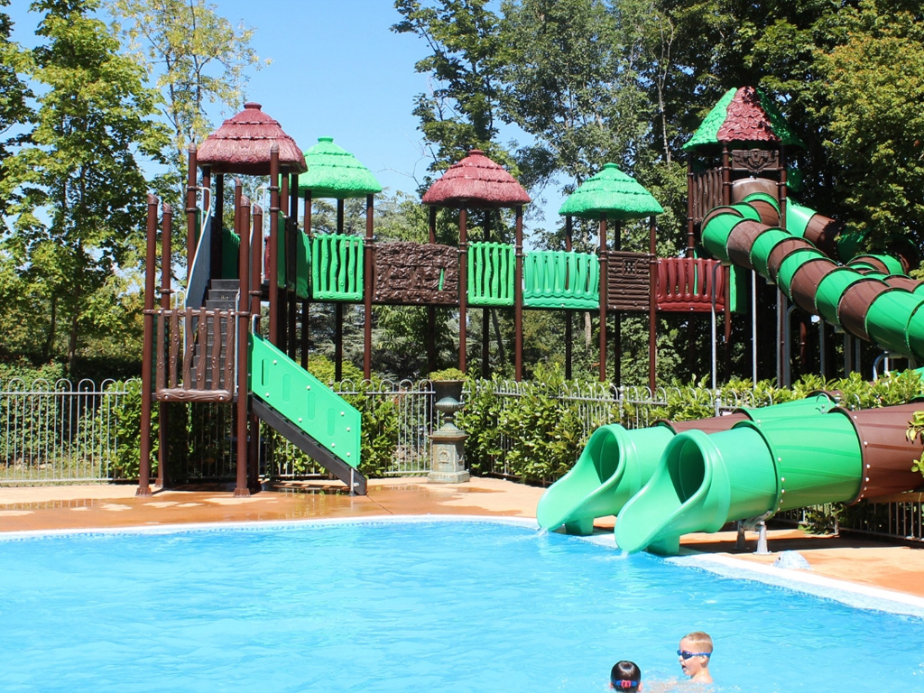 Camping Chateau De Grange Fort 11