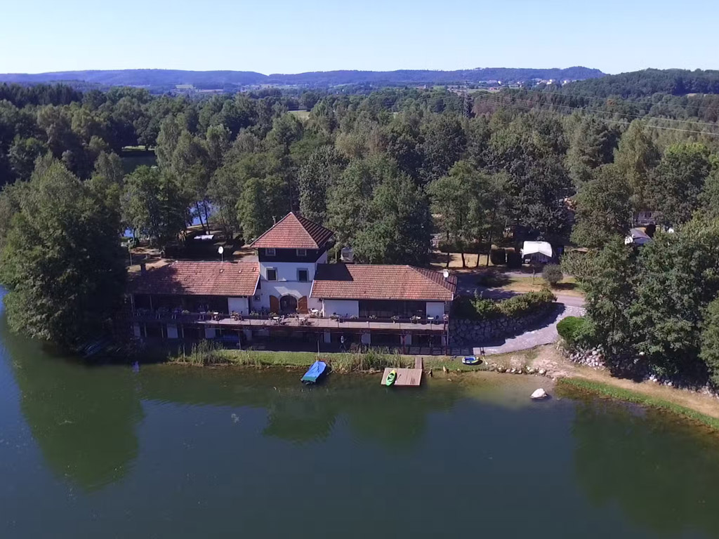 Camping Domaine Des Messires 7