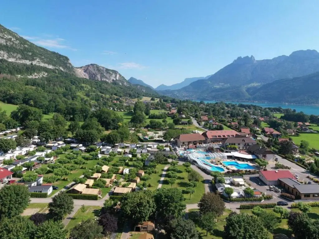 Camping met mega zwemparadijs en eigen SPA