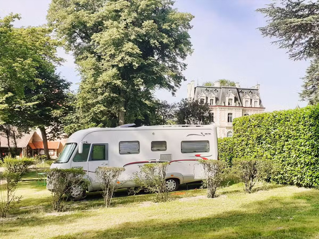 Camping Chateau De La Rolandiere 6