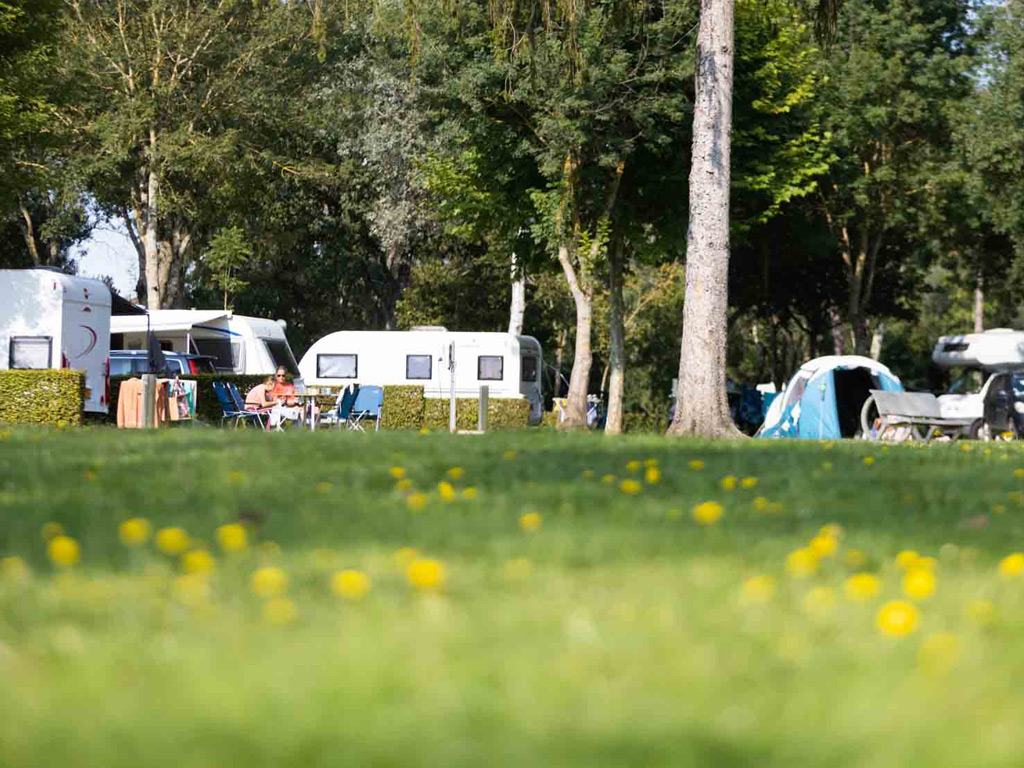 Castel Camping Chateau De L Eperviere 2