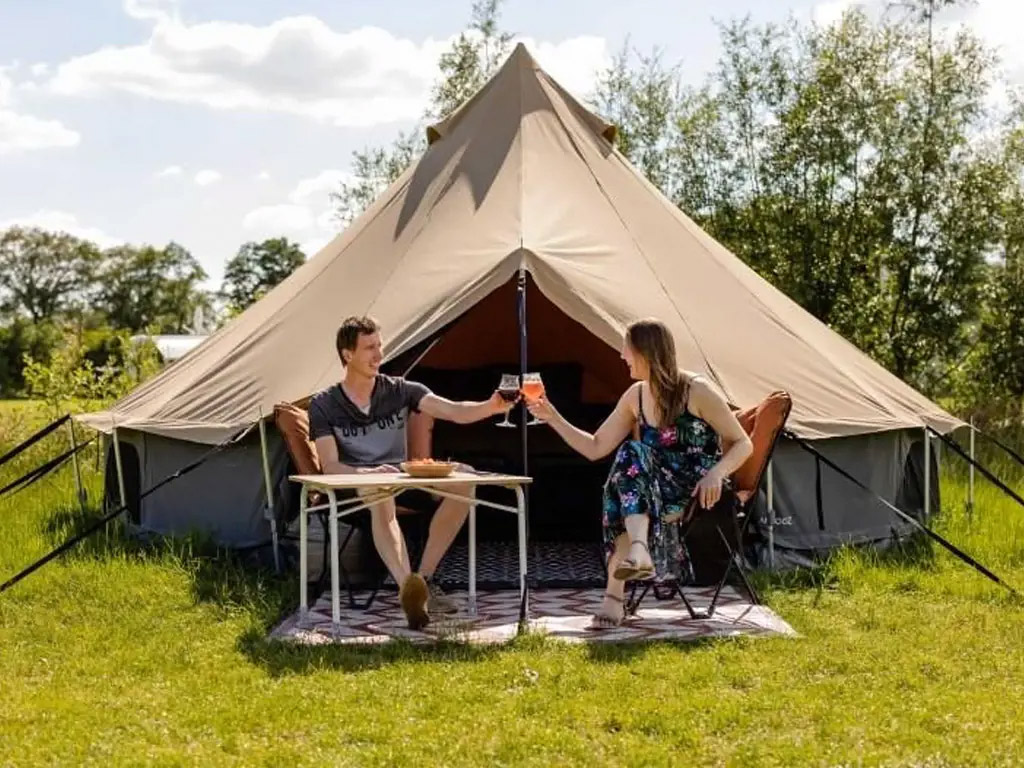 Hutten bouwen, naar het speelbos, de boer helpen een waar paradijs voor buitenmensen