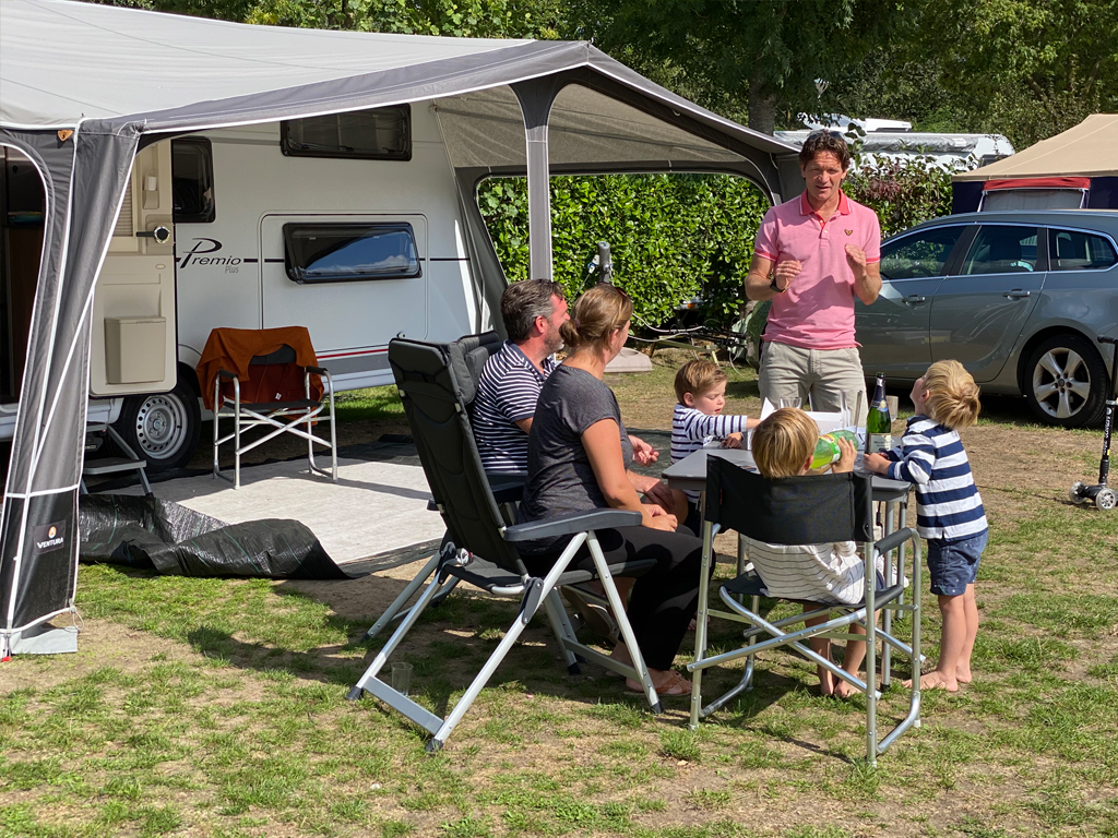 Kamperen in Nederland met een camper, vouwwagen of caravan.