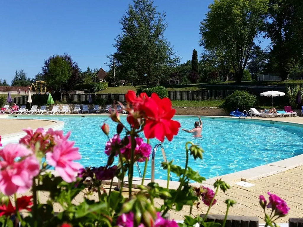 Camping Village Montmarsis 8