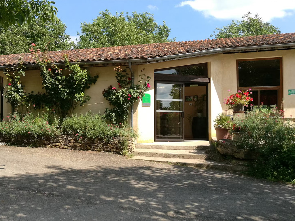 Camping A La Ferme Les Pierres Chaudes 7