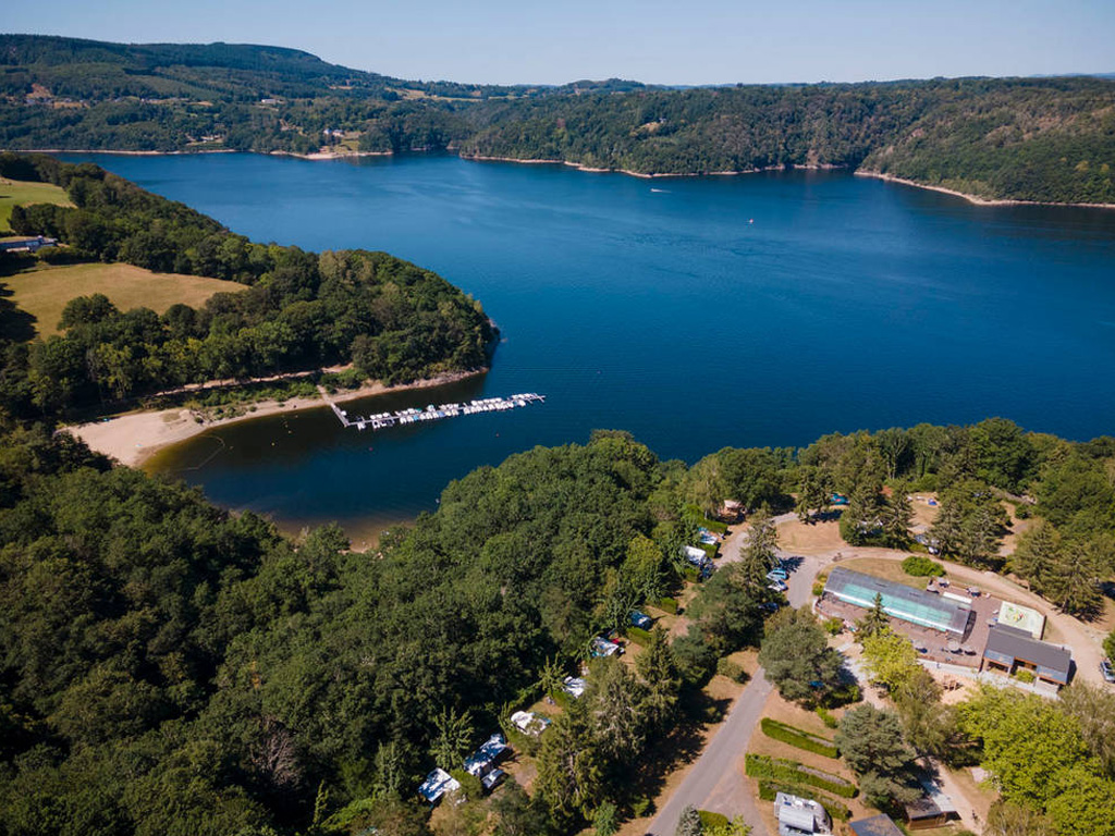 Camping Huttopia Lac De La Siauve 8