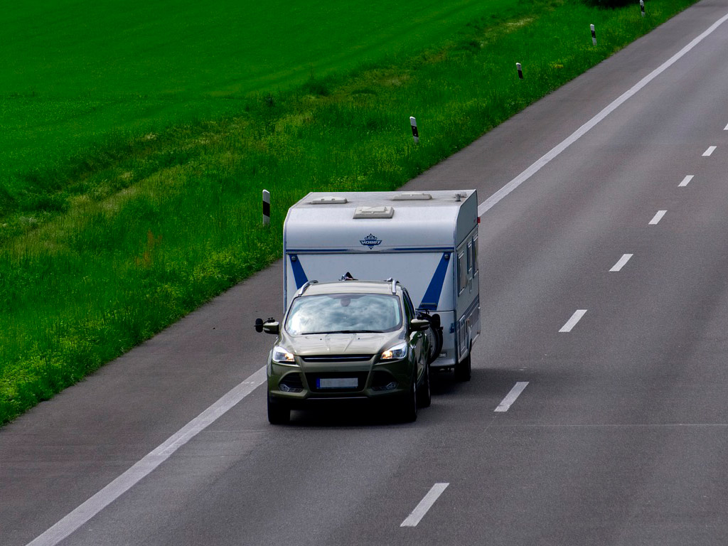 Veiligheid tijdens het rijden met een caravan