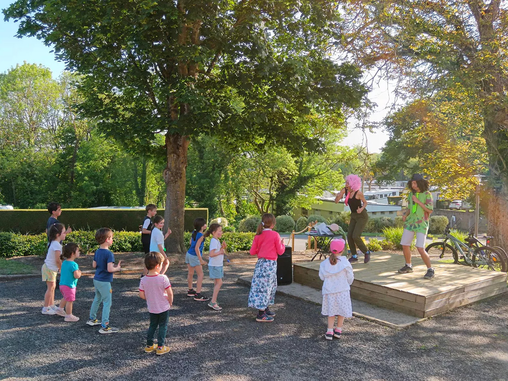 Flower Camping De La Hallerais 10