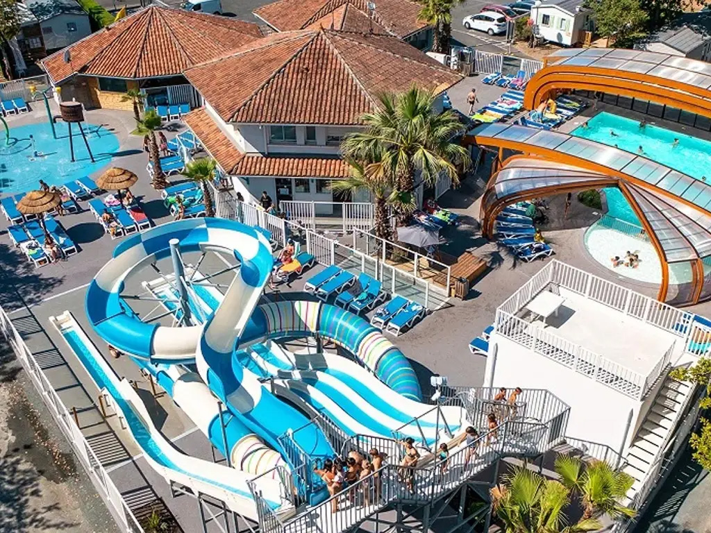 Een Franse Camping met een fantastisch waterpark en vlakbij zee