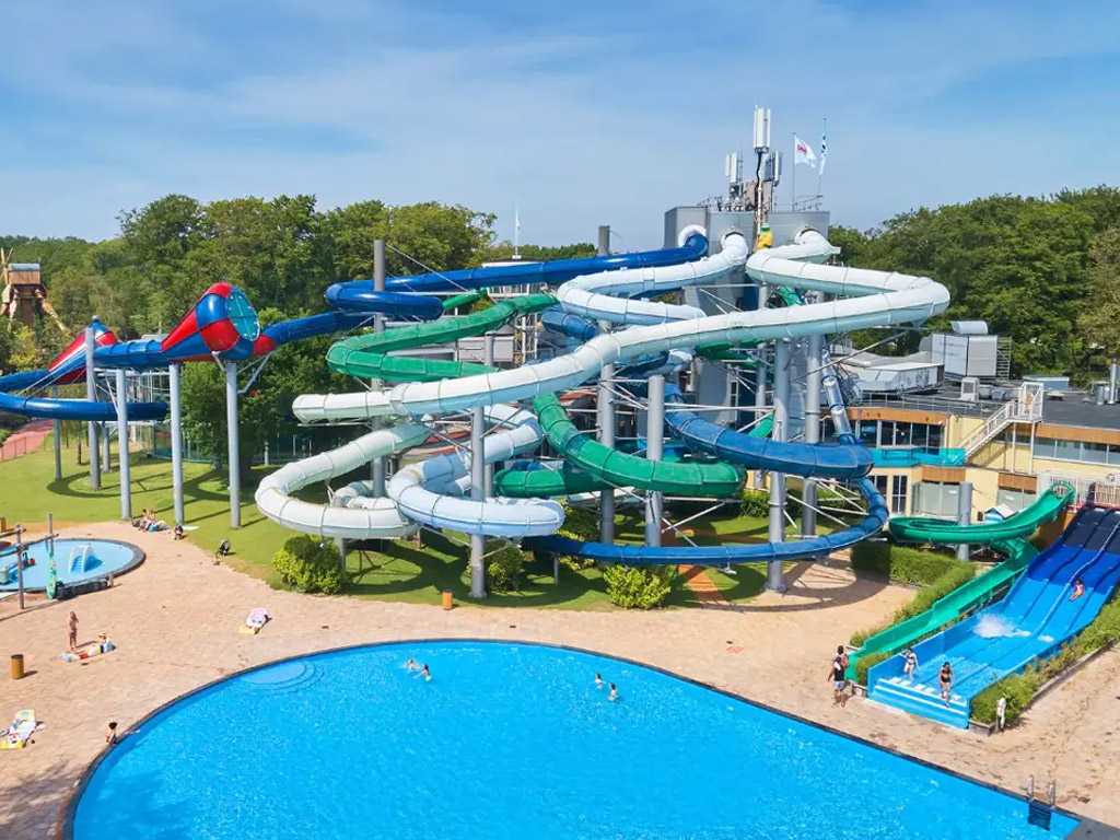 Kamperen bij het grootste waterpark van de Benelux&nbsp;aan zee