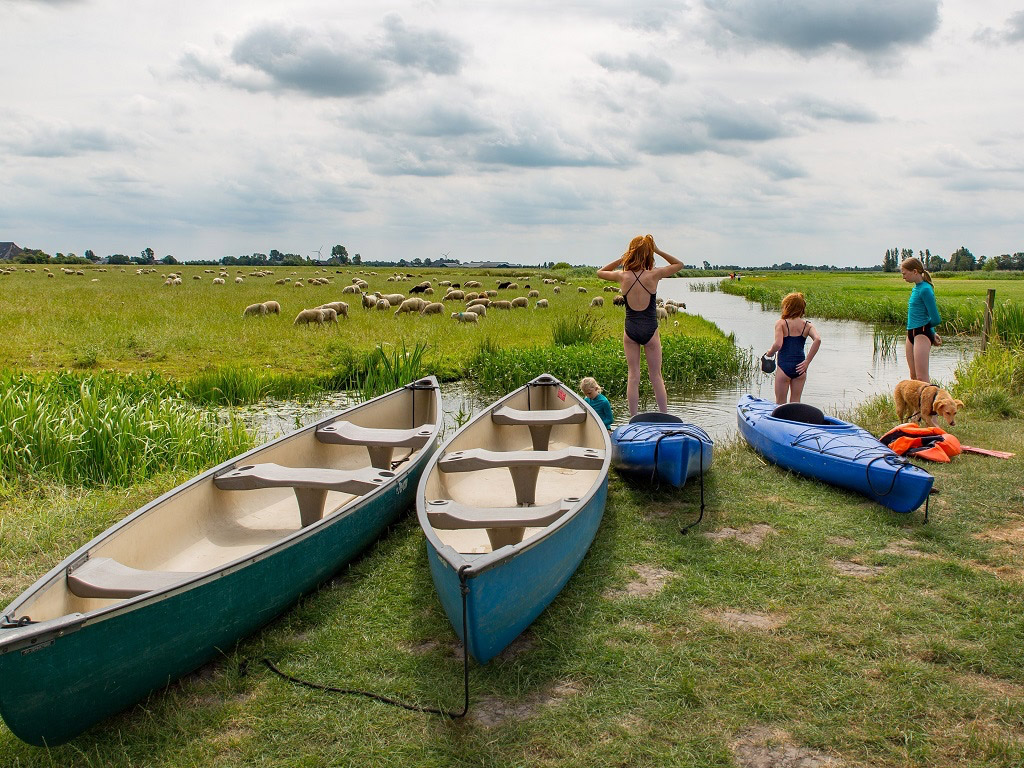 Kamperen op een oude Friese Terp