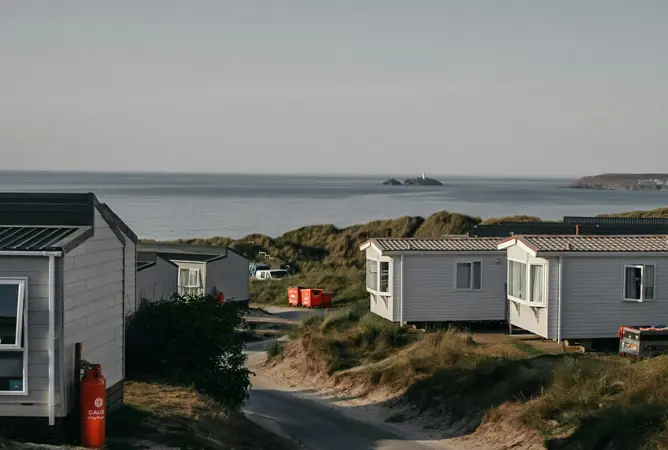 Een eigen chalet op een camping of vakantiepark, waar let je op?