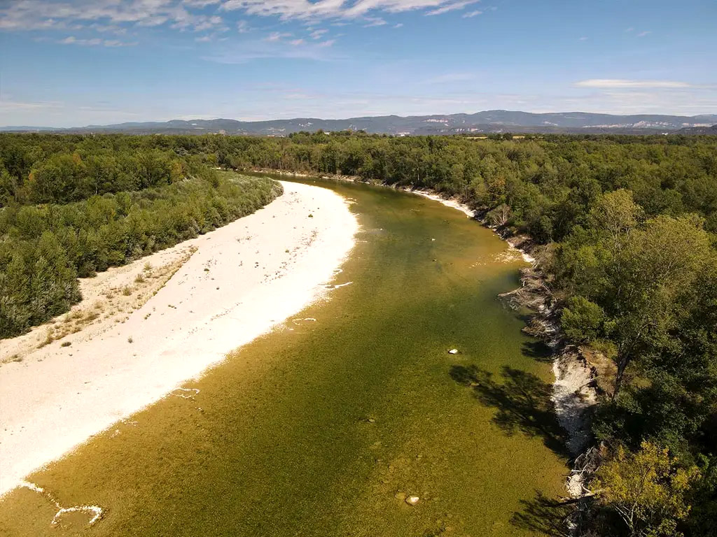 Heerlijk kamperen aan een rivier in Frankrijk