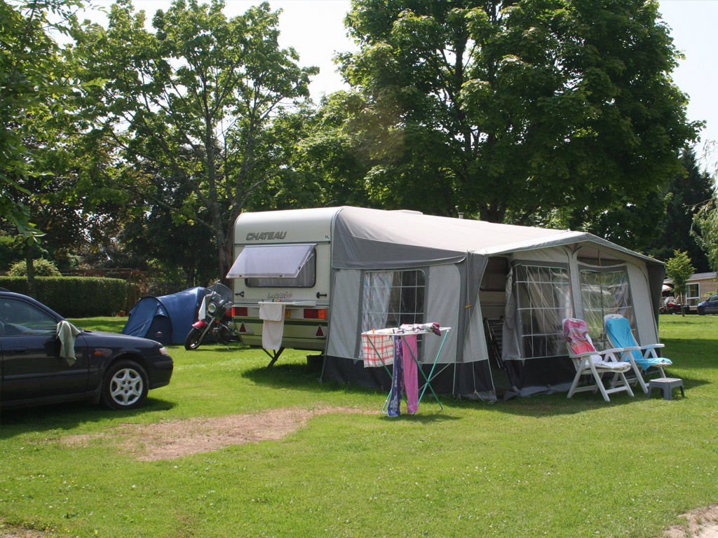 Camping Les Gorges Du Chambron 10