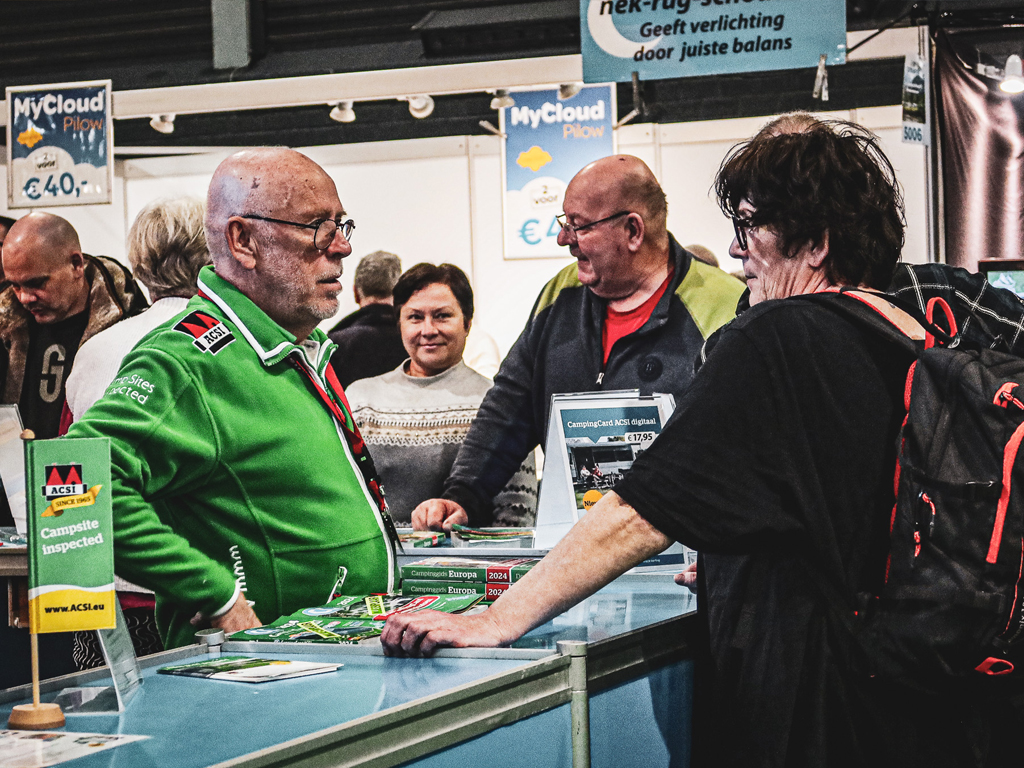 Advies inwinnen bij de stand van de ASCI op Caravana